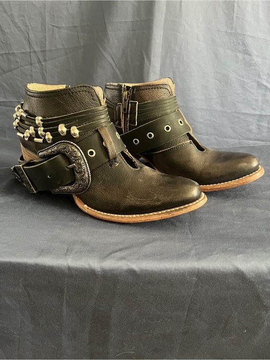 Freebird Shoes - Freebird Saloon Black Leather Ankle Boots with Decorative Buckle